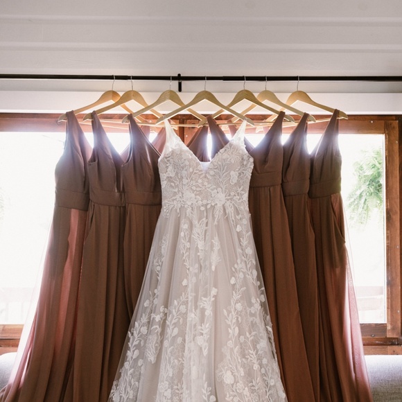 Madi Lane "Harper" Wedding Gown - Picture 5 of 6